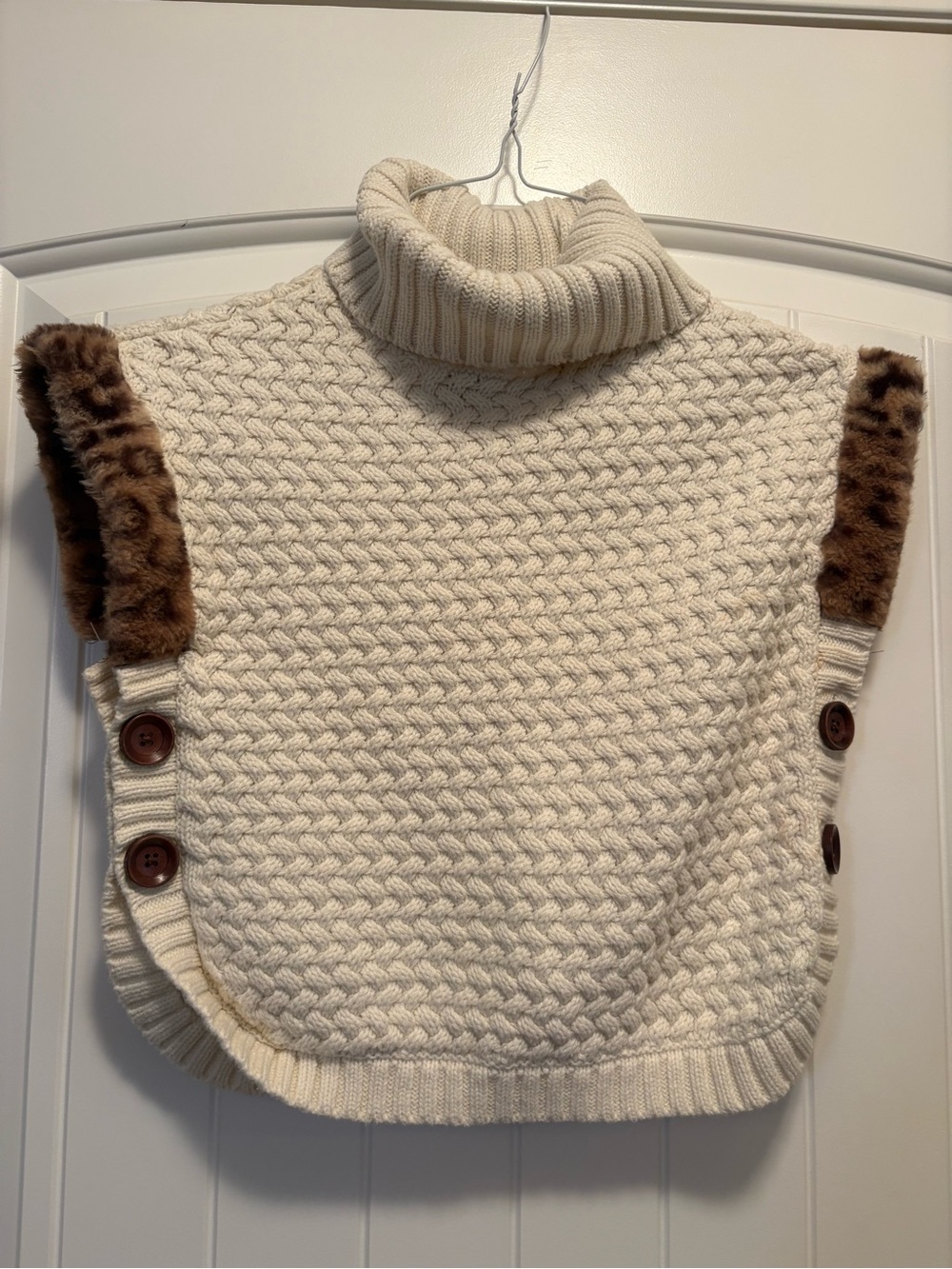 Cream Cable Knit Turtleneck Sweater Vest with Faux Fur Trim